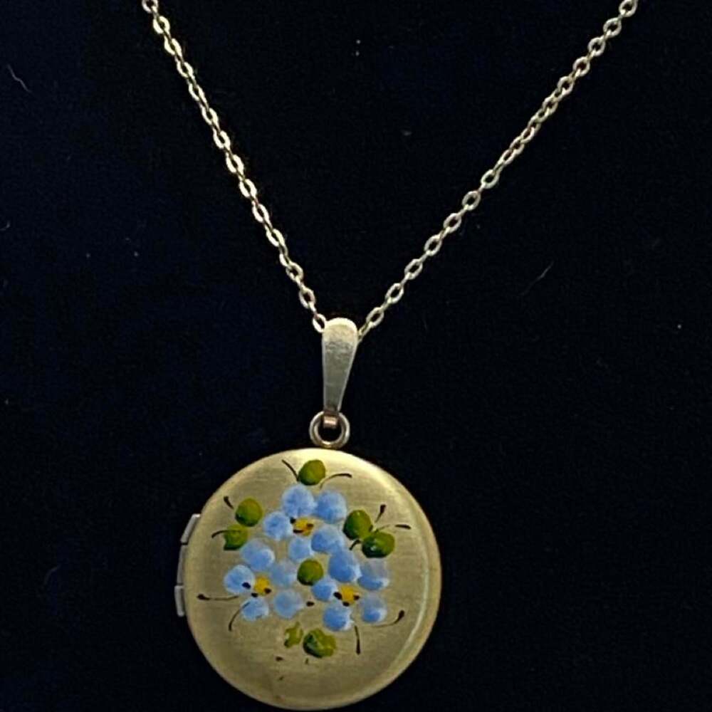 Vintage Hand Painted Forget Me Not Floral Gold Tone Photo Locket Necklace